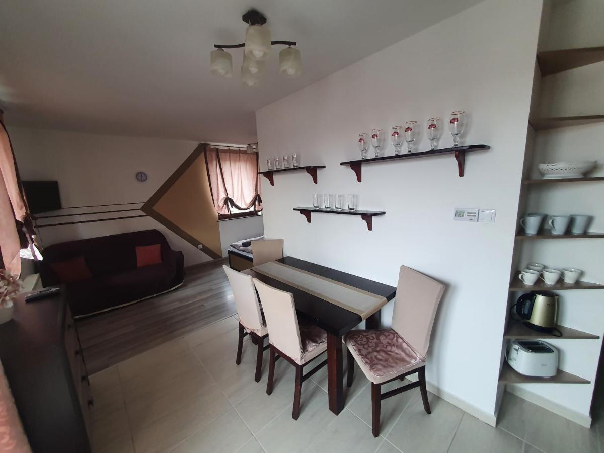 Krisi Apartman Hajdúszoboszló Exteriör bild