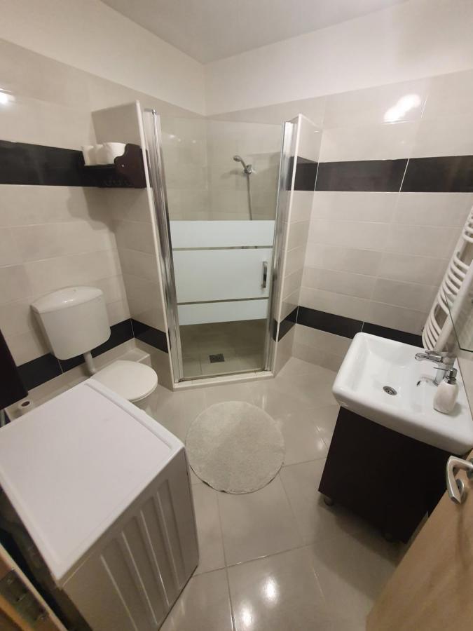 Krisi Apartman Hajdúszoboszló Exteriör bild