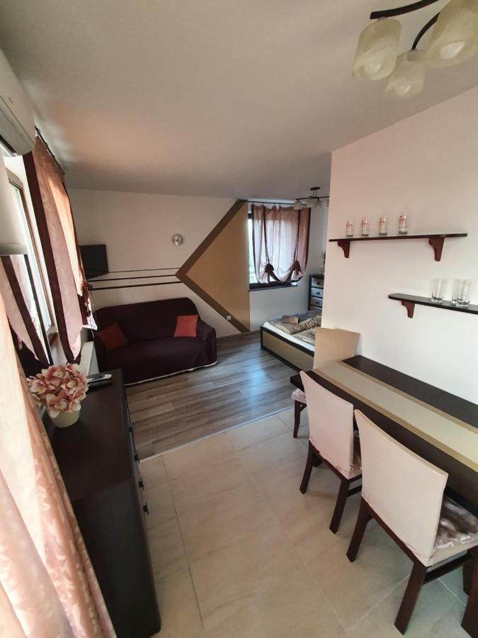 Krisi Apartman Hajdúszoboszló Exteriör bild